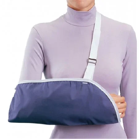 DJO ProCare Arm Sling Procare Buckle Closure Medium – 79-84025