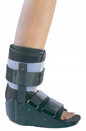 DJO ProCare Walker Boot Procare Medium Hook and Loop Closure Male 6 to 10 / Female 7 to 11 Left or Right Foot – 79-95015