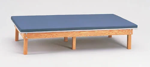 Upholstered Mat Platform 6’X8′ 18 Height