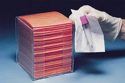 Wypall WipersBiohazard Wipe BloodBloc 4″x4″ Disposable Wypall Wipers